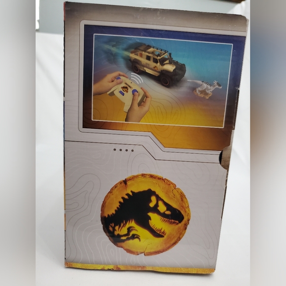 MATCHBOX Jurassic World Jepp Gladiator Remote-control Vehicle - Picture 5 of 6